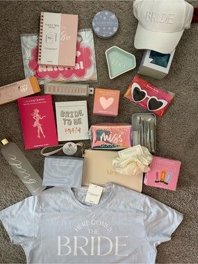 Here Comes The Bride Graphic Tee + Bride Accessories Bundle